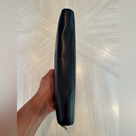 🛍️HP🛍️AUTHENTIC GUCCI👜 Soho Pebbled Leather Zip Around Long Wallet (Black) - Picture 10 of 15